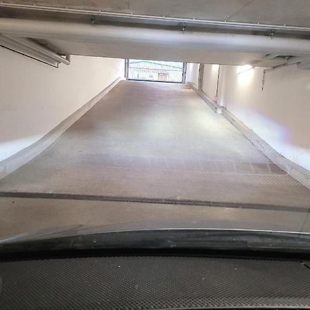 III Appart 2 Pieces, Neuf 200 M De Gare Parking Netflix Evry Courcouronnes エクステリア 写真